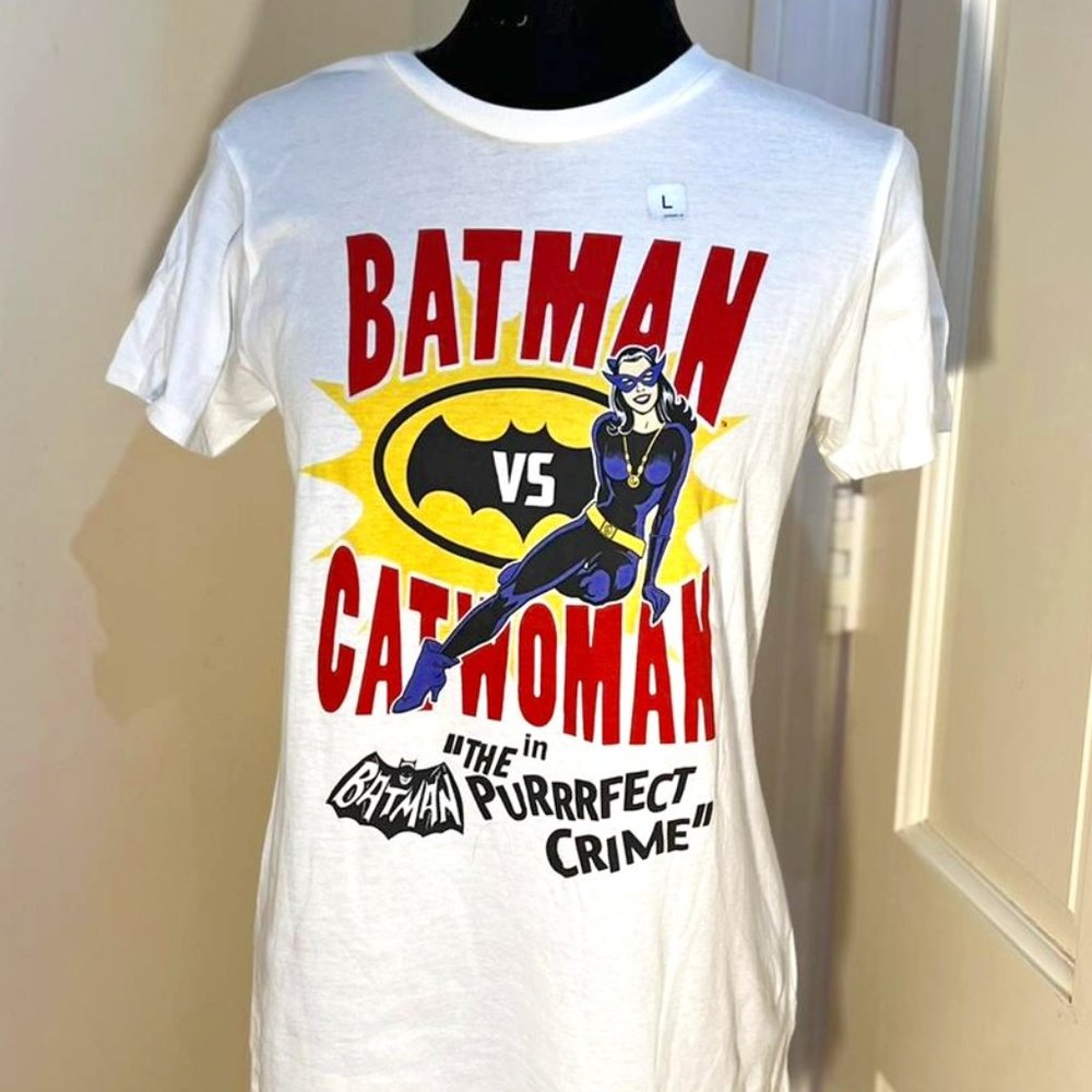 NWT Uniqlo UT Graphic T-Shirt / Batman Collaboration